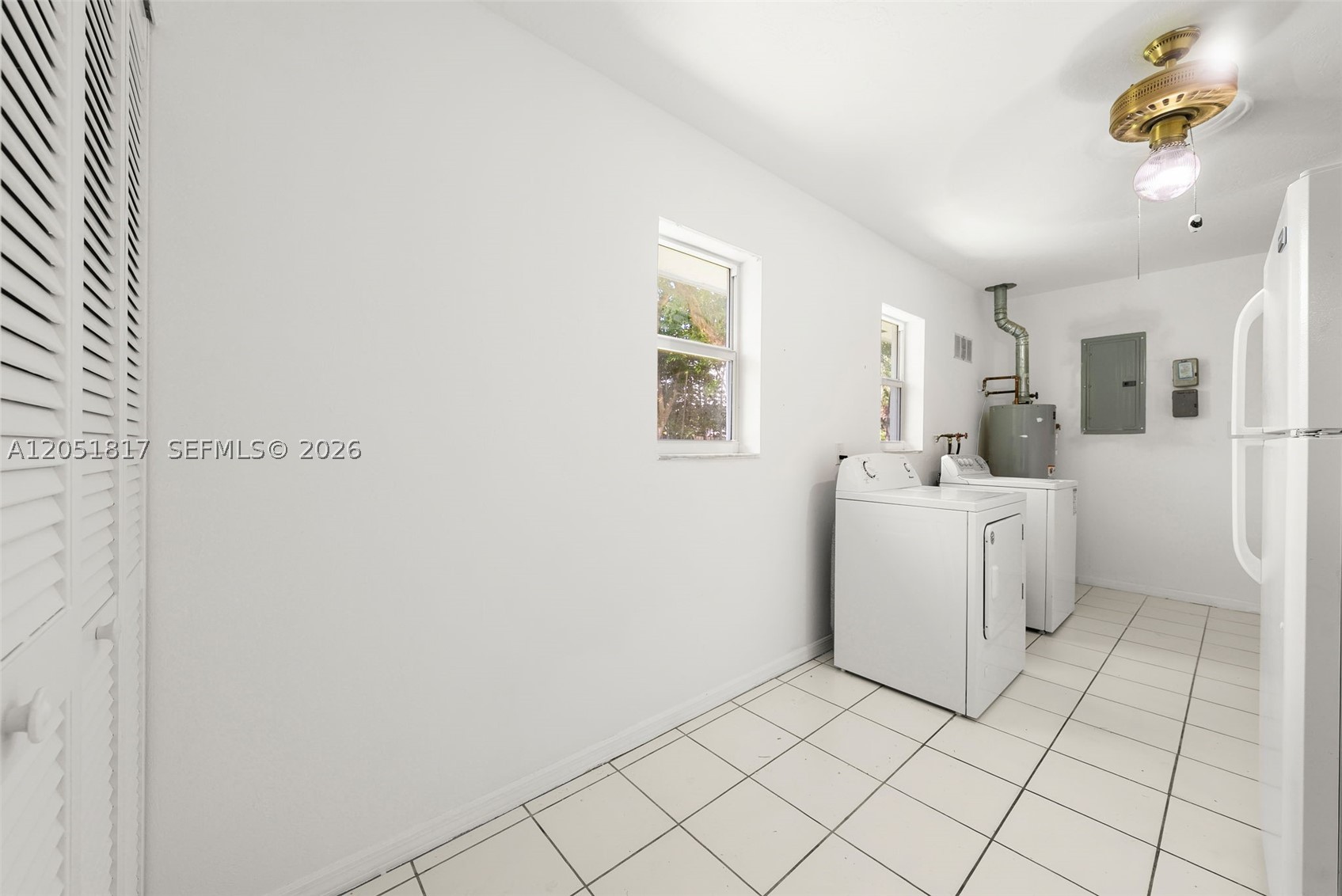 PINEWOOD ESTATES SECOND A - Residential