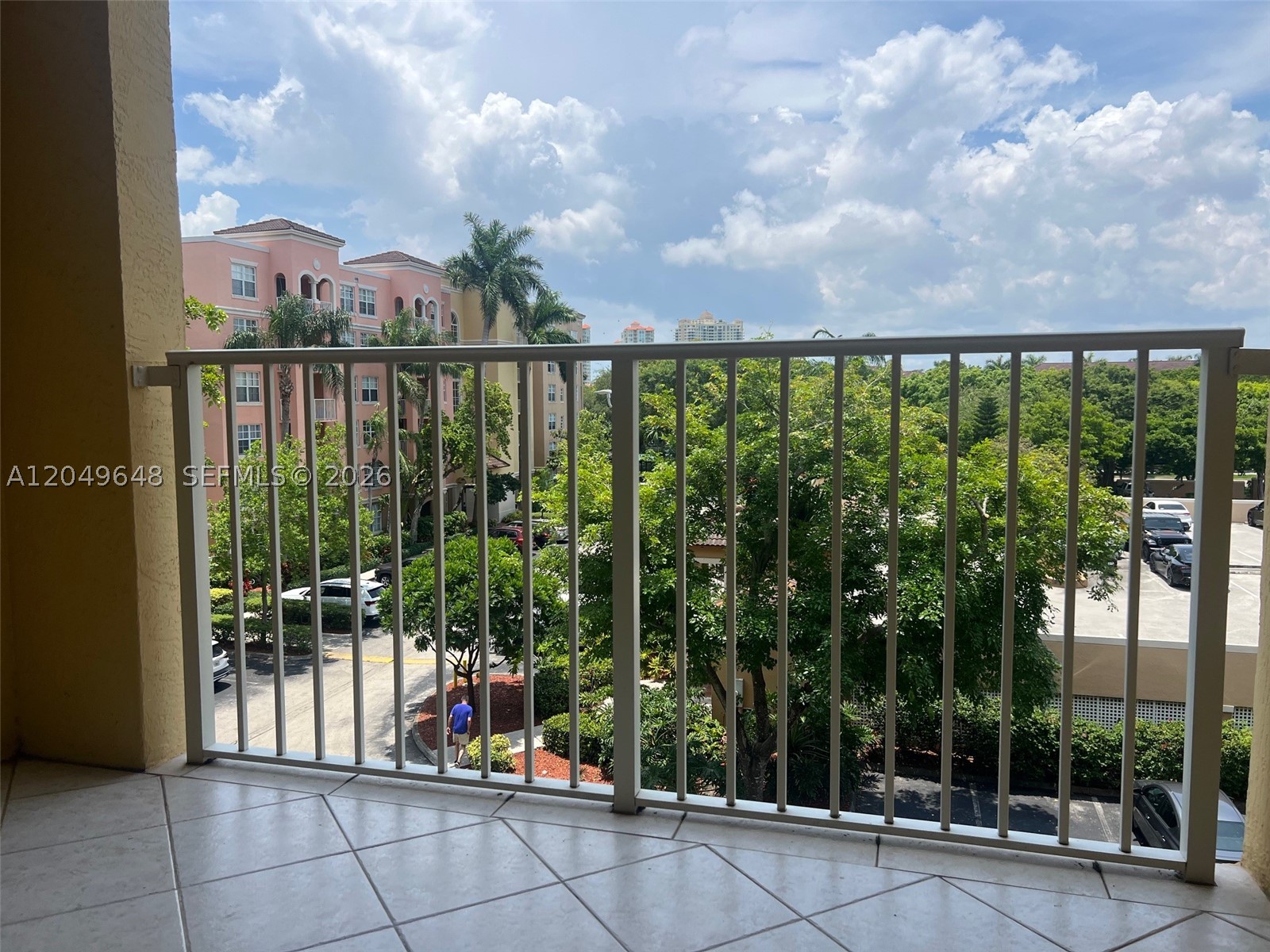 THE YACHT CLUB AT AVENTUR - Residential