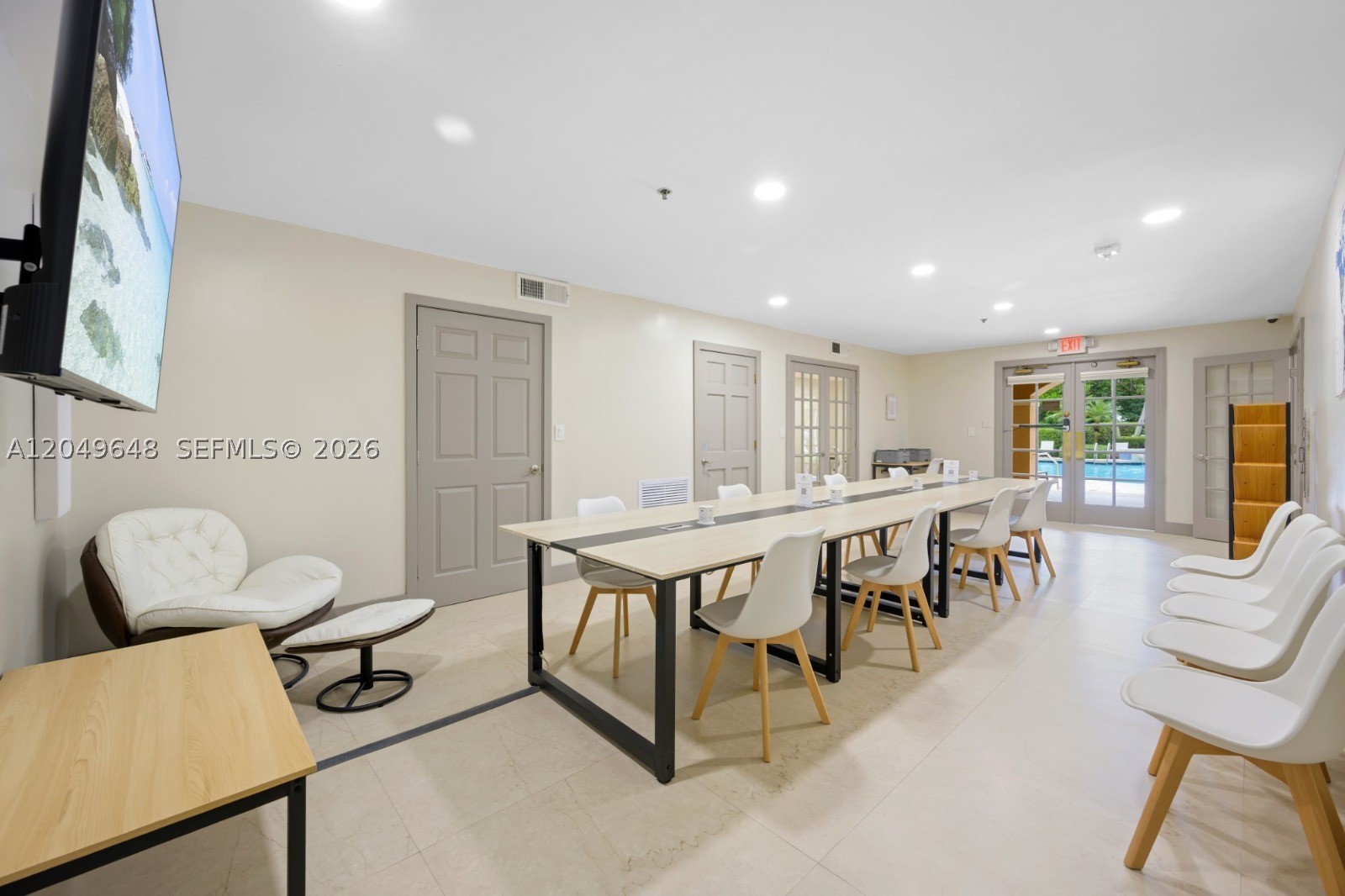 THE YACHT CLUB AT AVENTUR - Residential