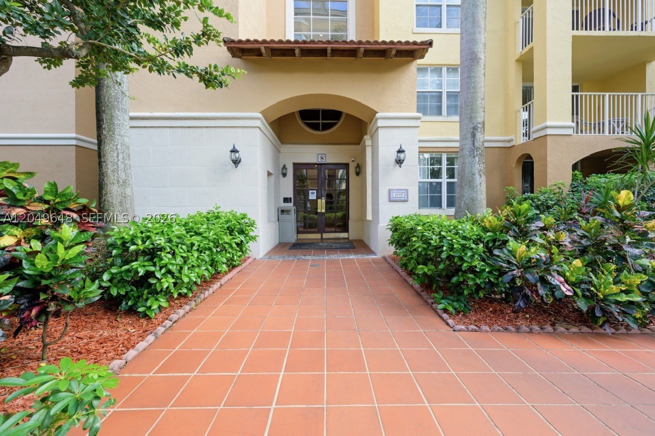 THE YACHT CLUB AT AVENTUR - Residential