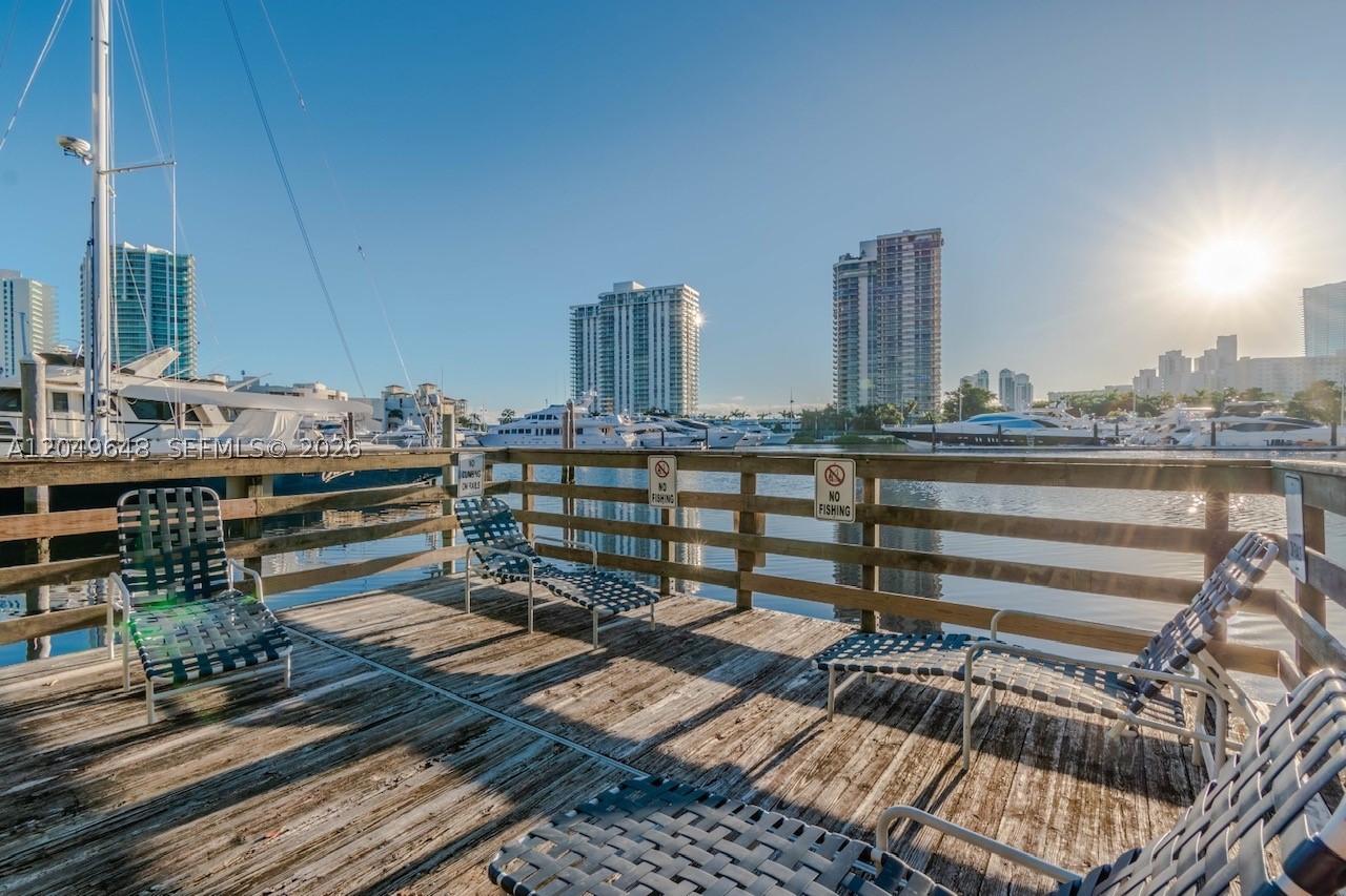 THE YACHT CLUB AT AVENTUR - Residential