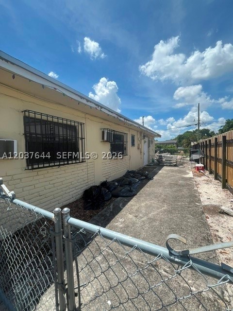 PINE TREE PARK - Residential