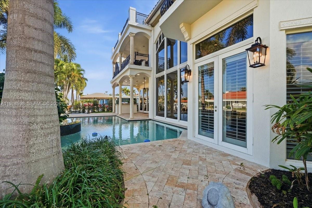 HARBOR VILLAGE - Residential