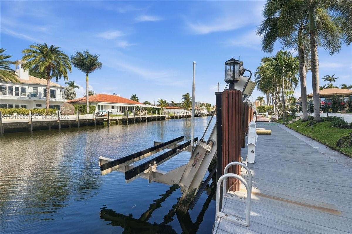 HARBOR VILLAGE - Residential