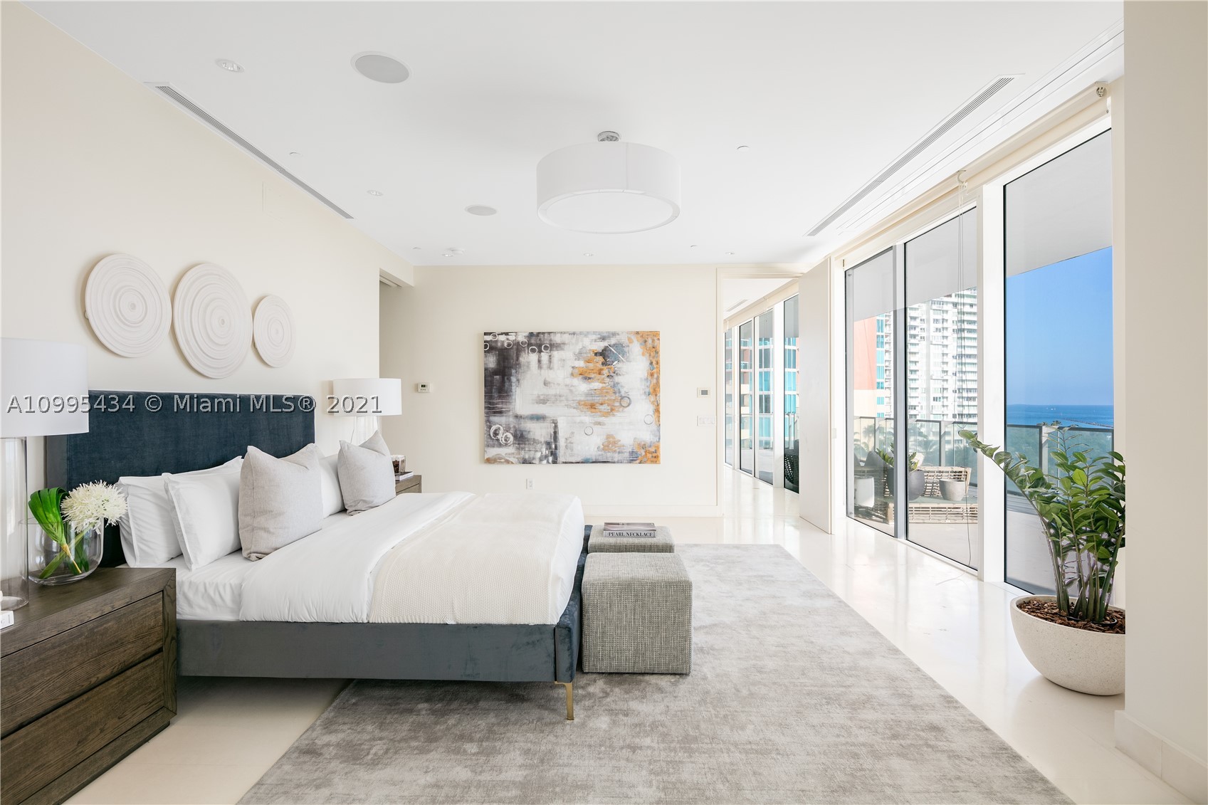 APOGEE CONDO - Residential