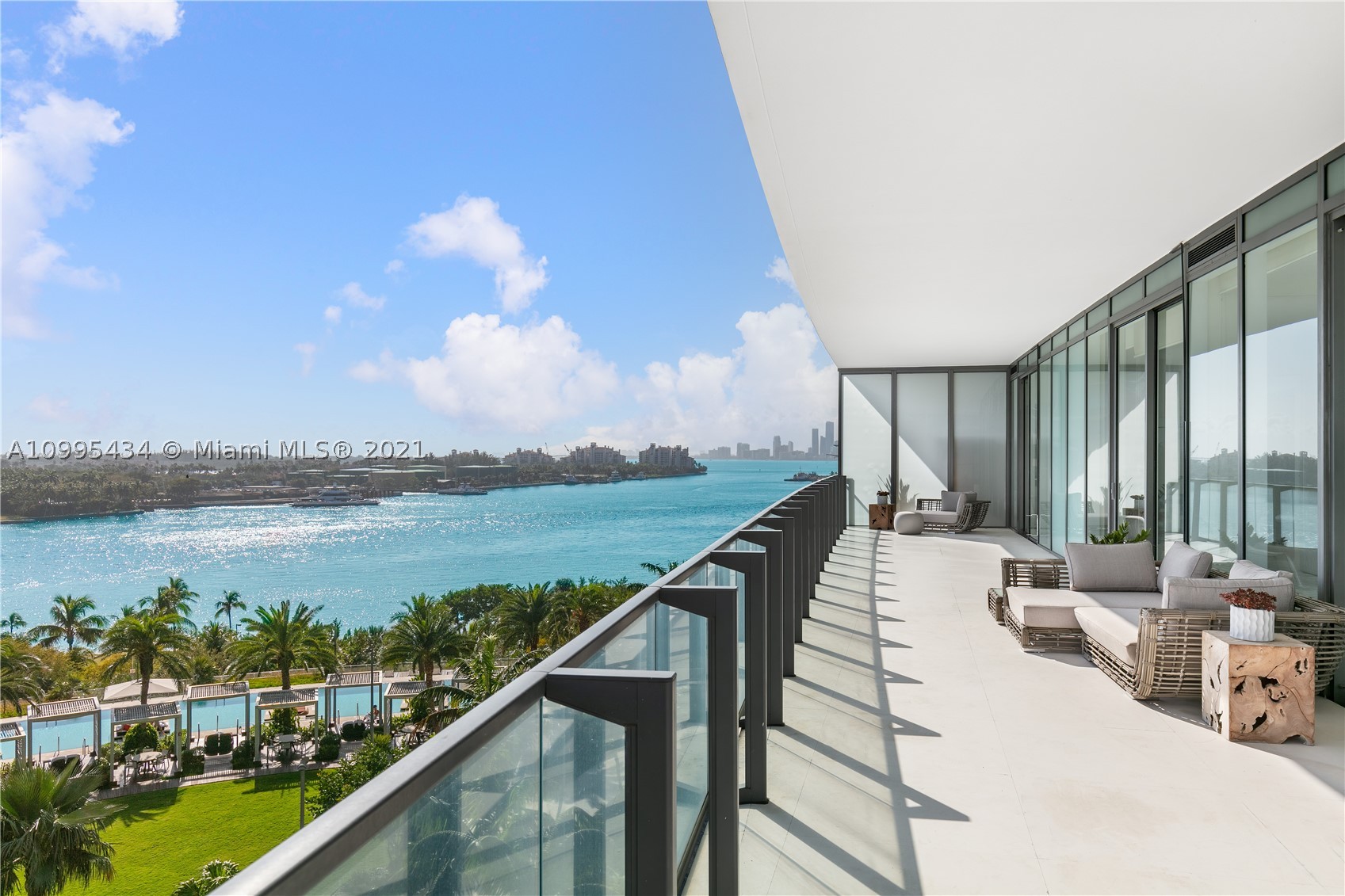 APOGEE CONDO - Residential