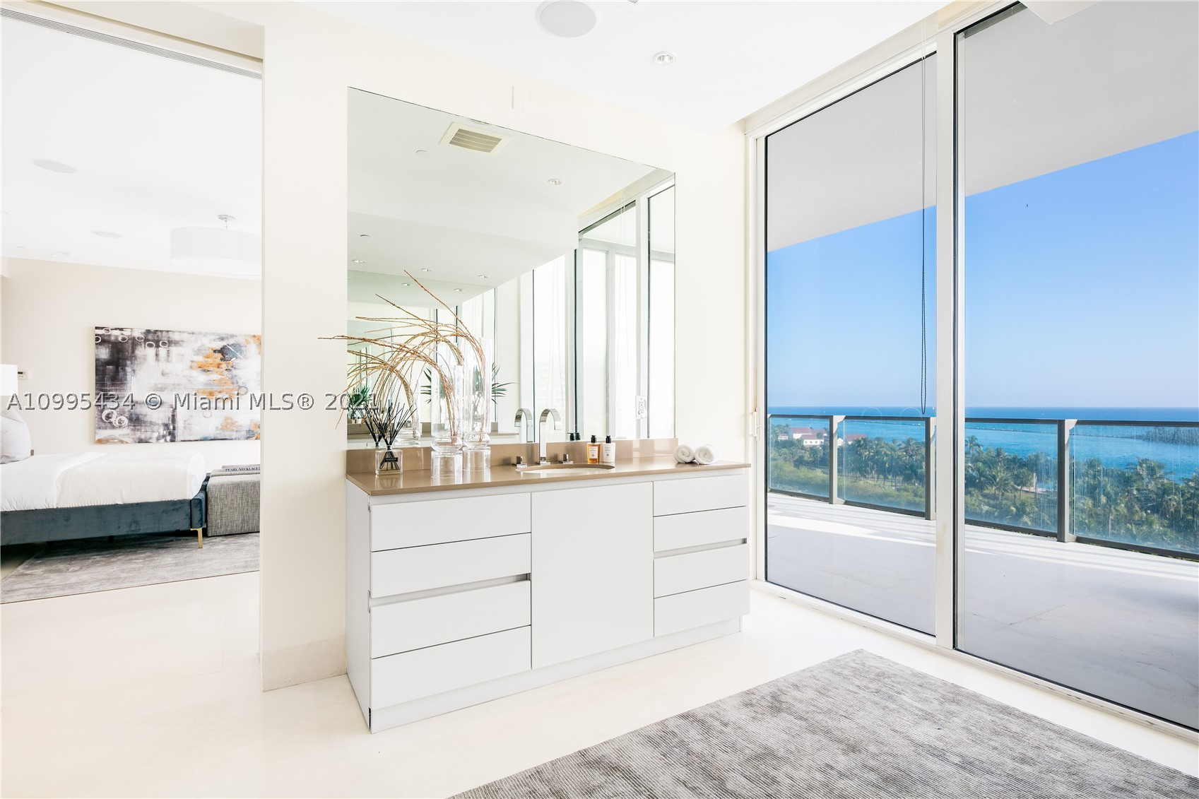 APOGEE CONDO - Residential