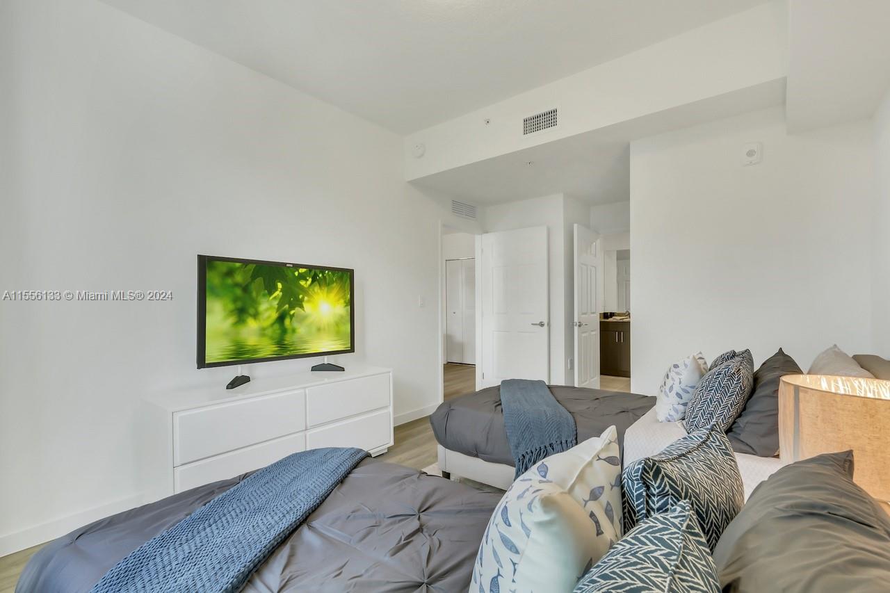 The Avenue at Naranja - Residential Lease
