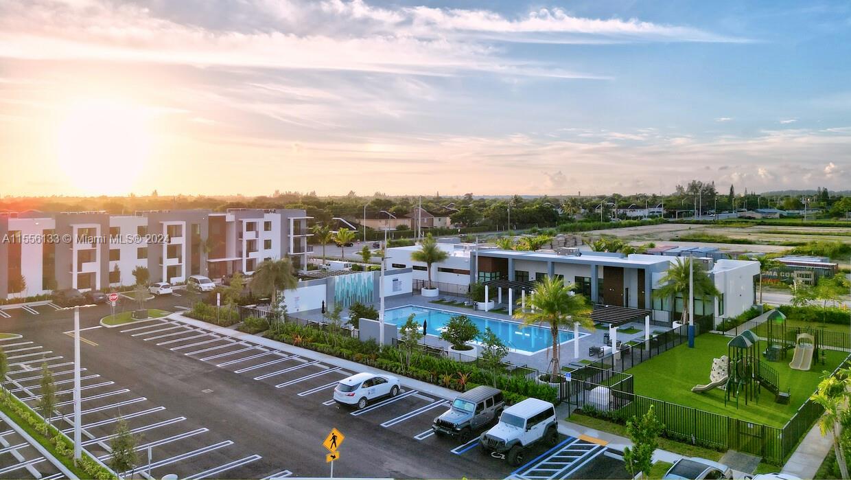 The Avenue at Naranja - Residential Lease
