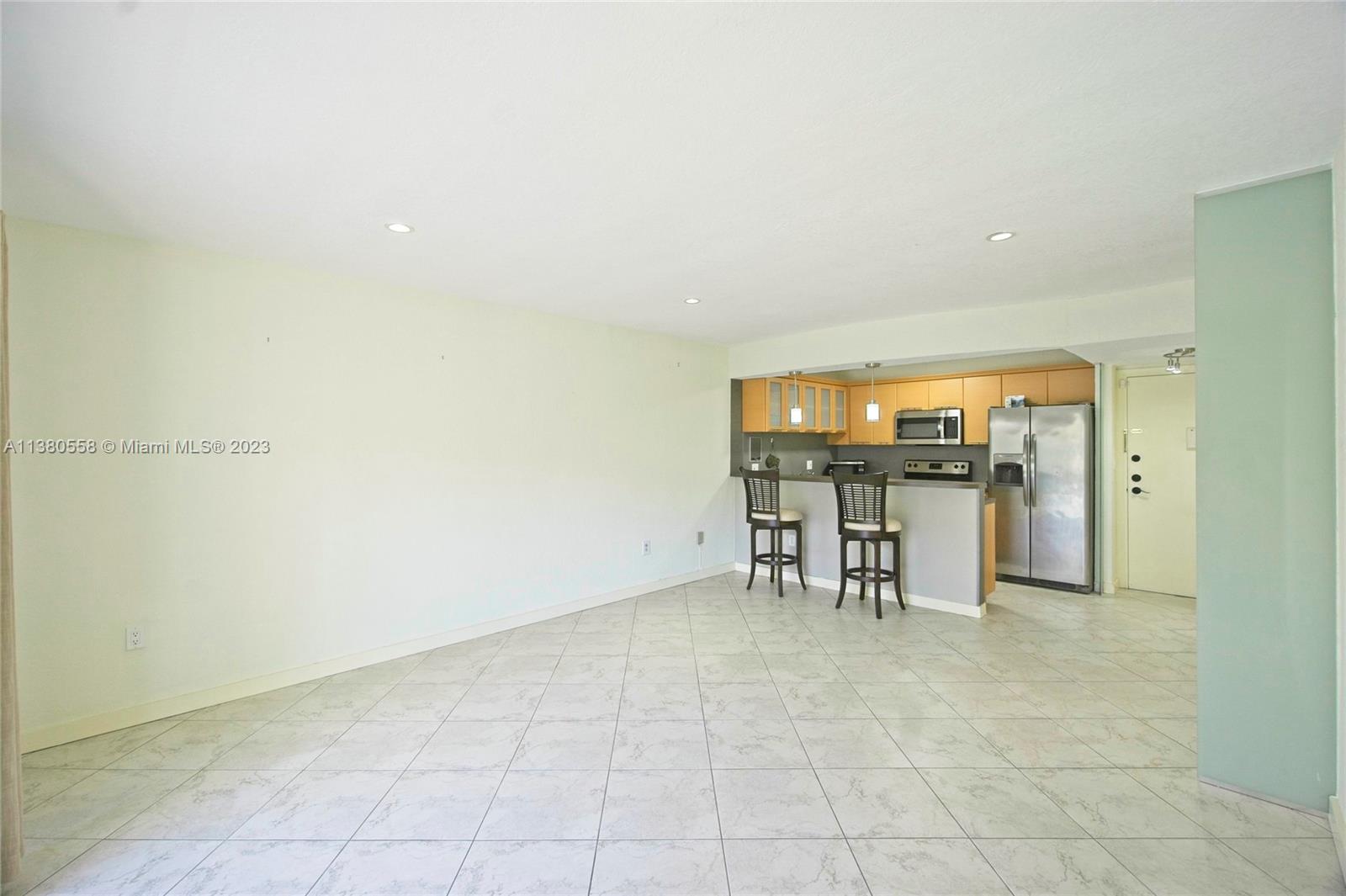 SILVER PALMS AT DADELAND - Residential