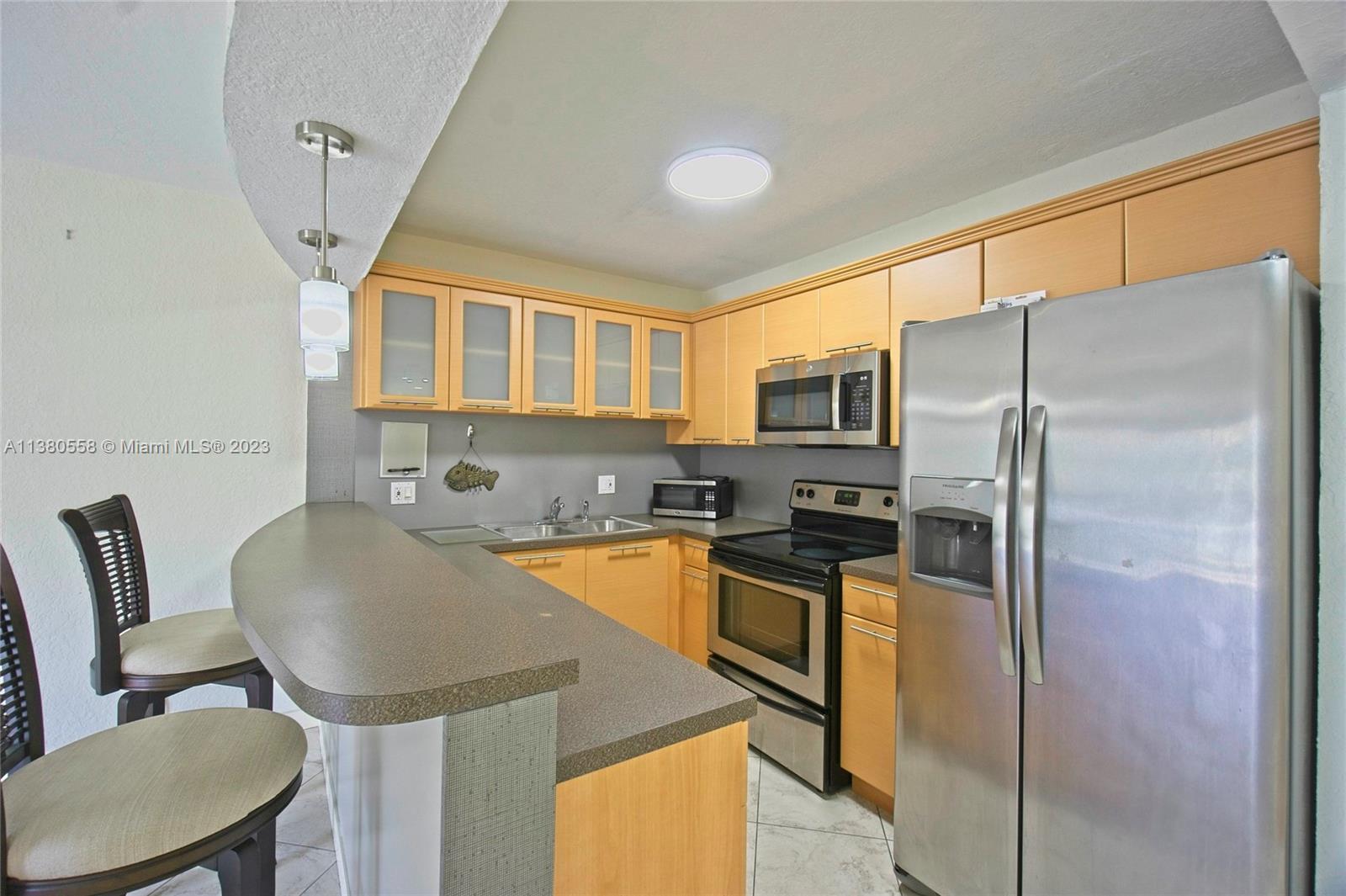 SILVER PALMS AT DADELAND - Residential