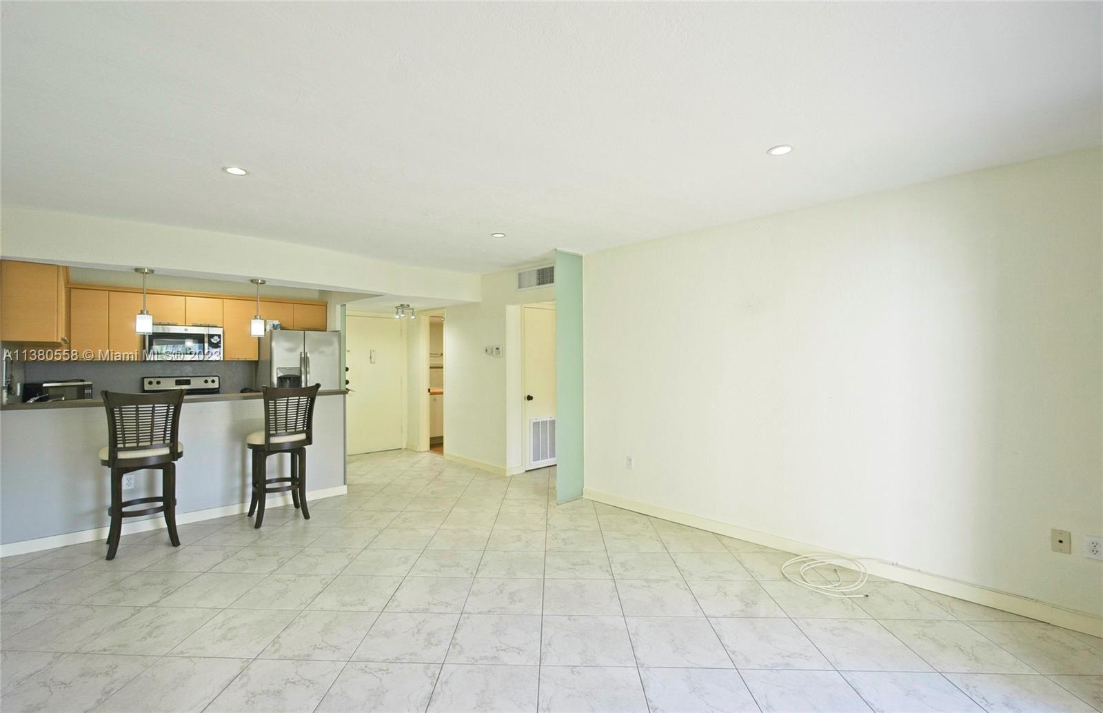 SILVER PALMS AT DADELAND - Residential
