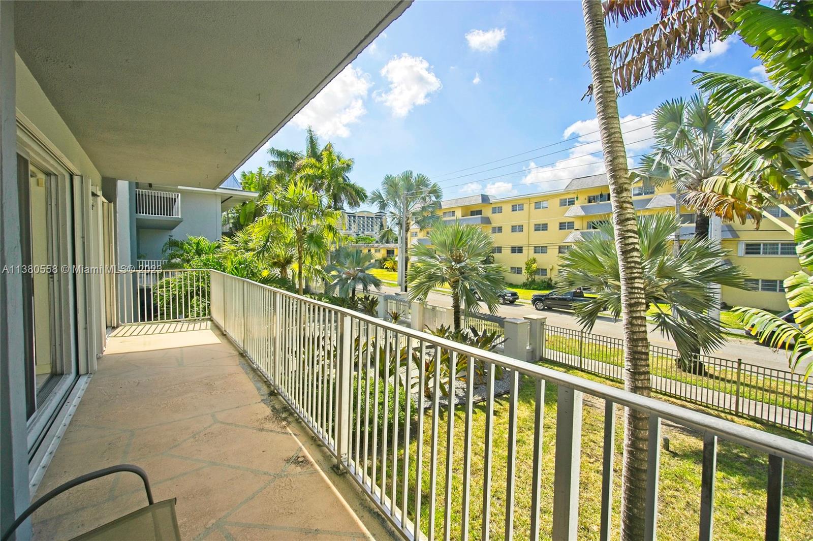 SILVER PALMS AT DADELAND - Residential