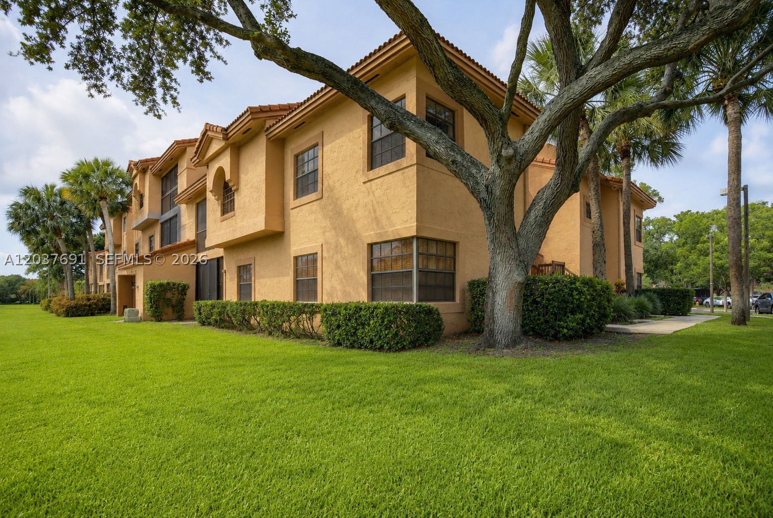 OPTIMA VILLAGE I-B CONDO - Residential