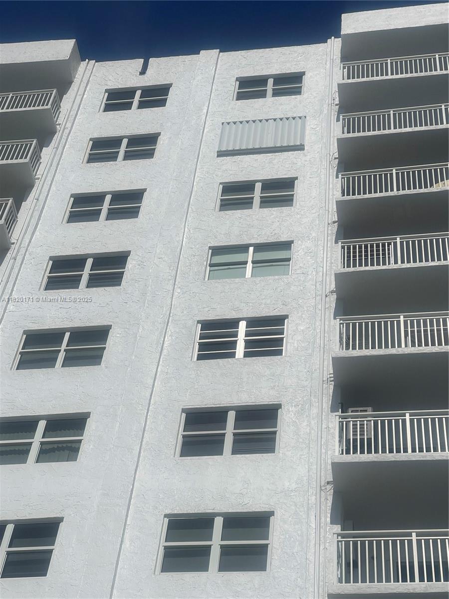 Great location east of Intracoastal waterways.  1 block to Las olas blvd and 1 block to the beach. High rise with lobby, pool, laundry facilities and 1 assigned parking space. Building is located between the beach and the Intracoastal waterways. Restaurants, shopping, live entertainment, water taxi are only steps away.unit is tenant occupied on a month to month basis. Unit faces the new Las olas marina on the INTRACOASTAL. 24 hr required. Call agent today.