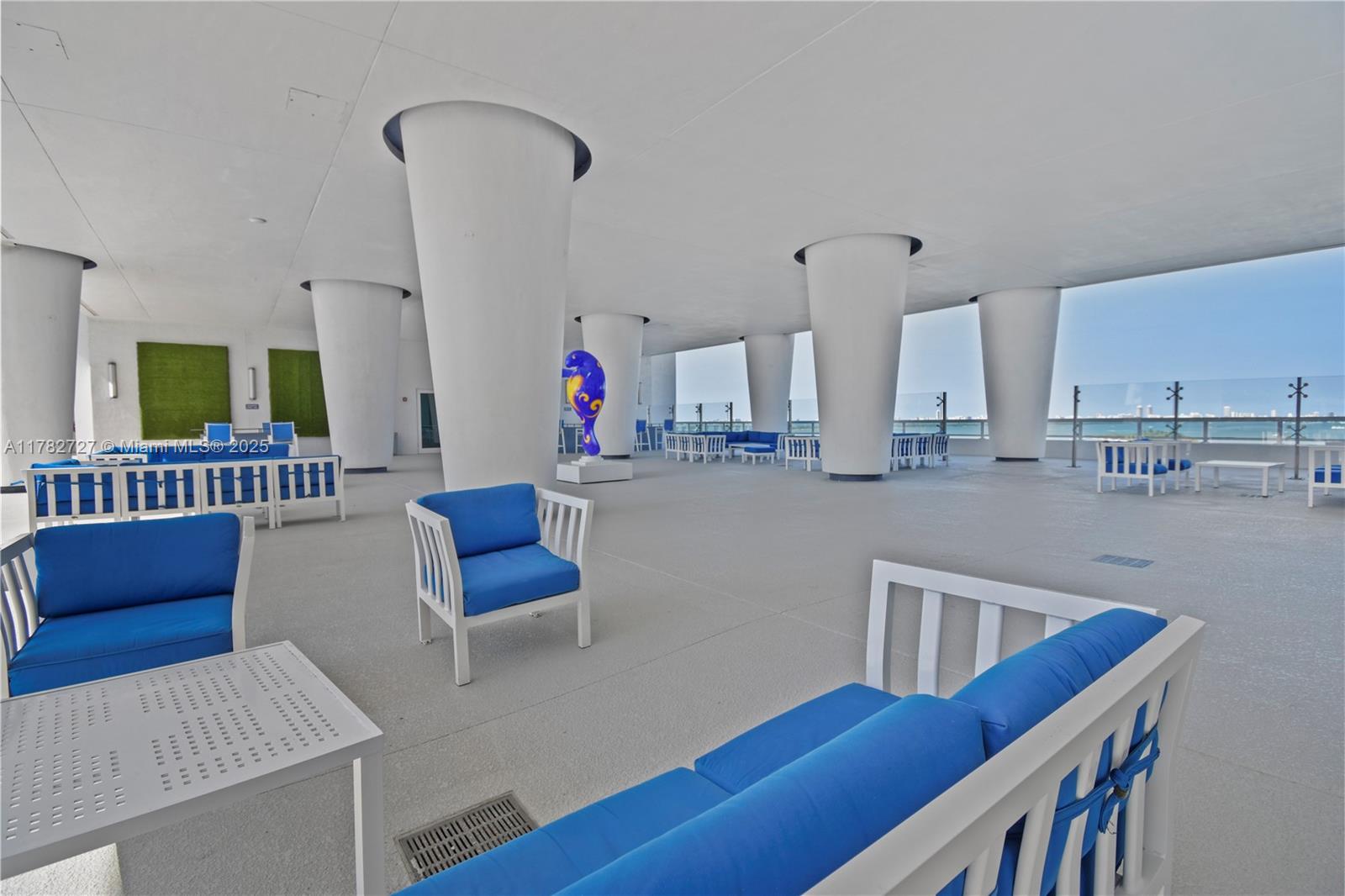 1800 CLUB CONDO - Residential Lease