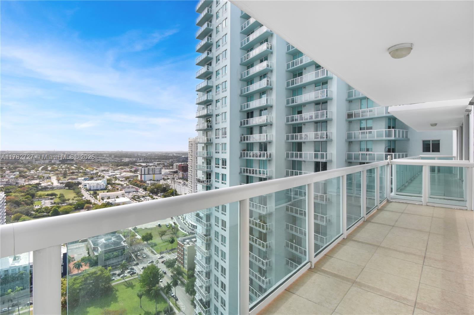 1800 CLUB CONDO - Residential Lease