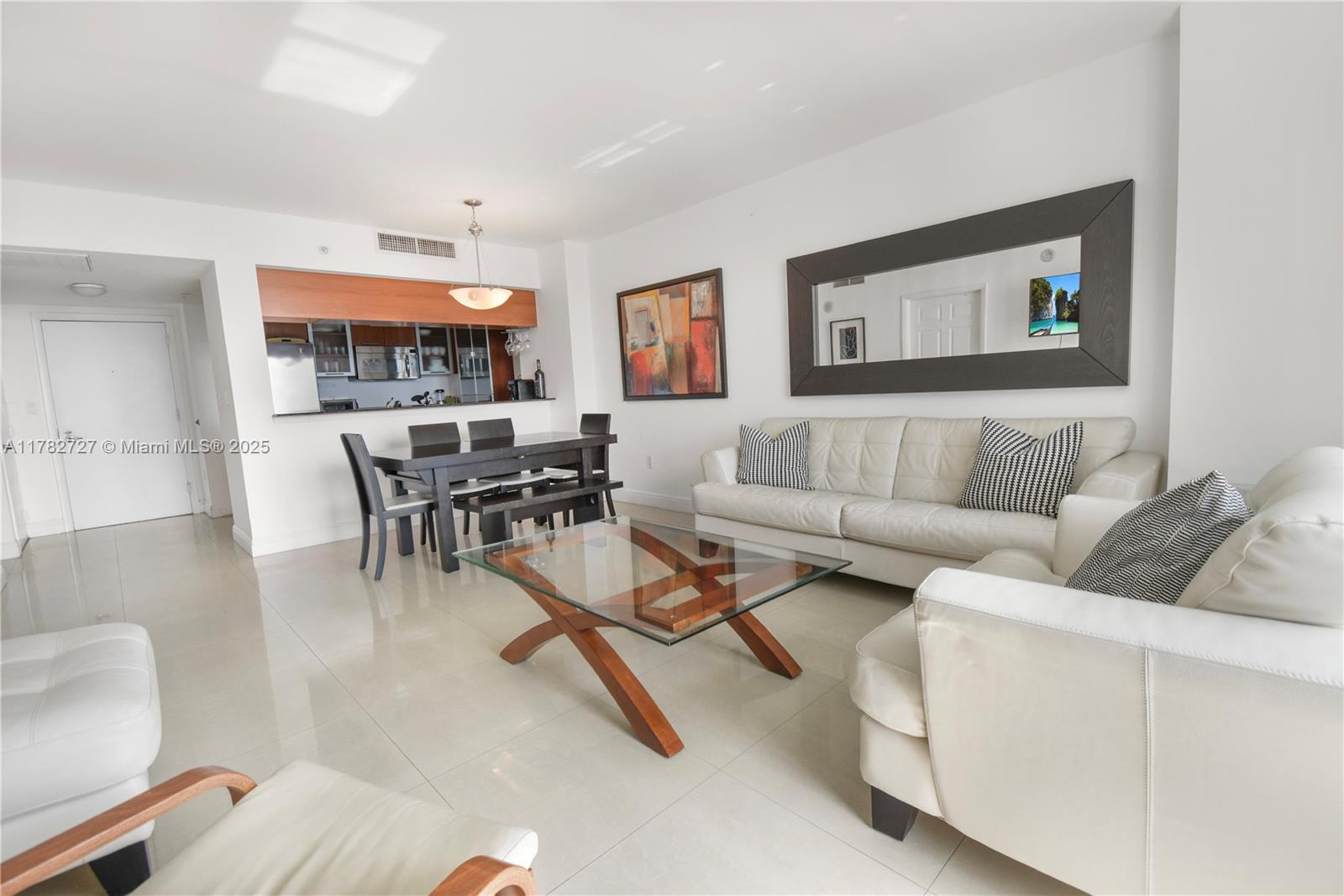 1800 CLUB CONDO - Residential Lease