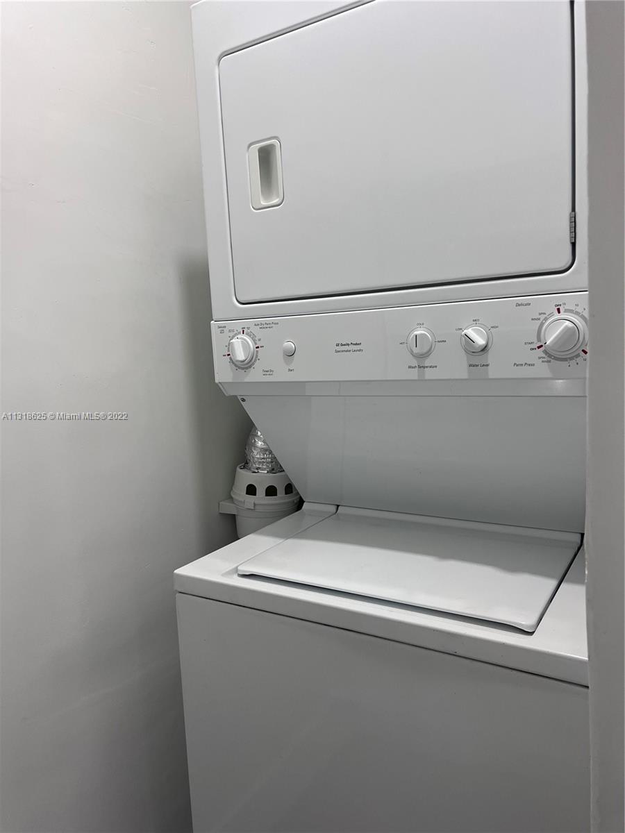 AMD PL BAY RIDGE - Residential Lease