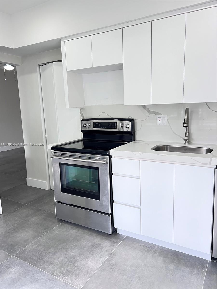 AMD PL BAY RIDGE - Residential Lease
