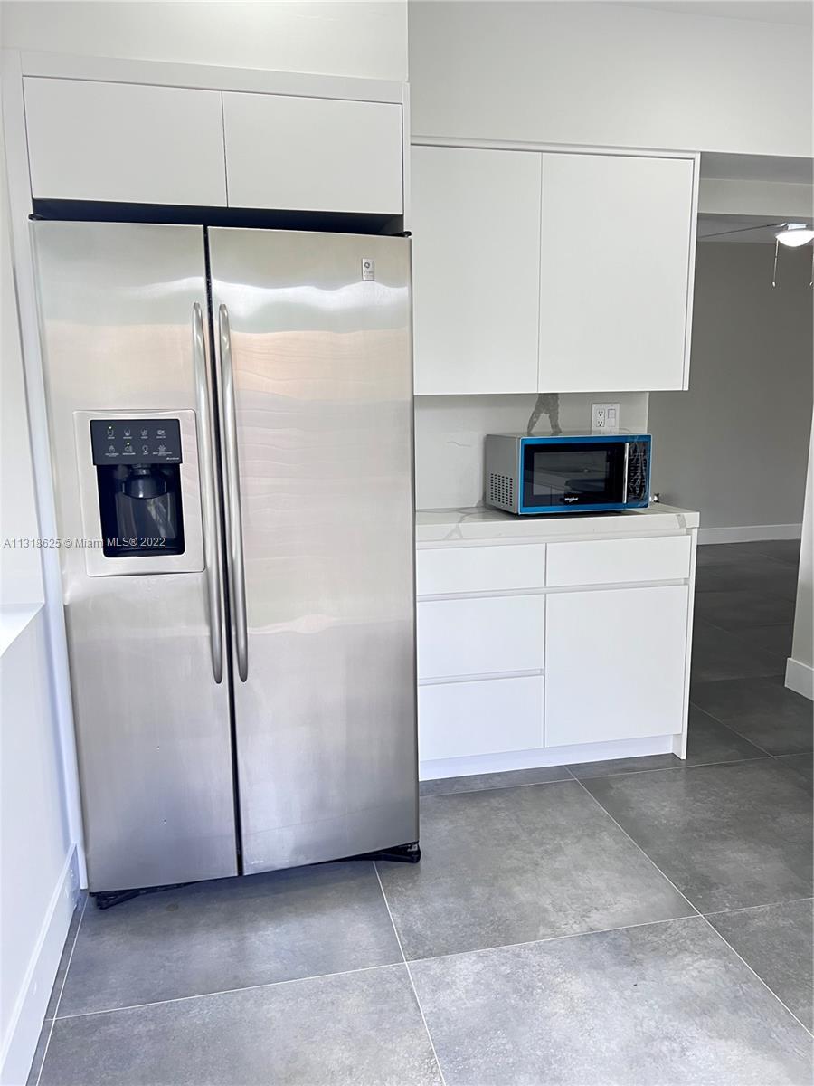 AMD PL BAY RIDGE - Residential Lease