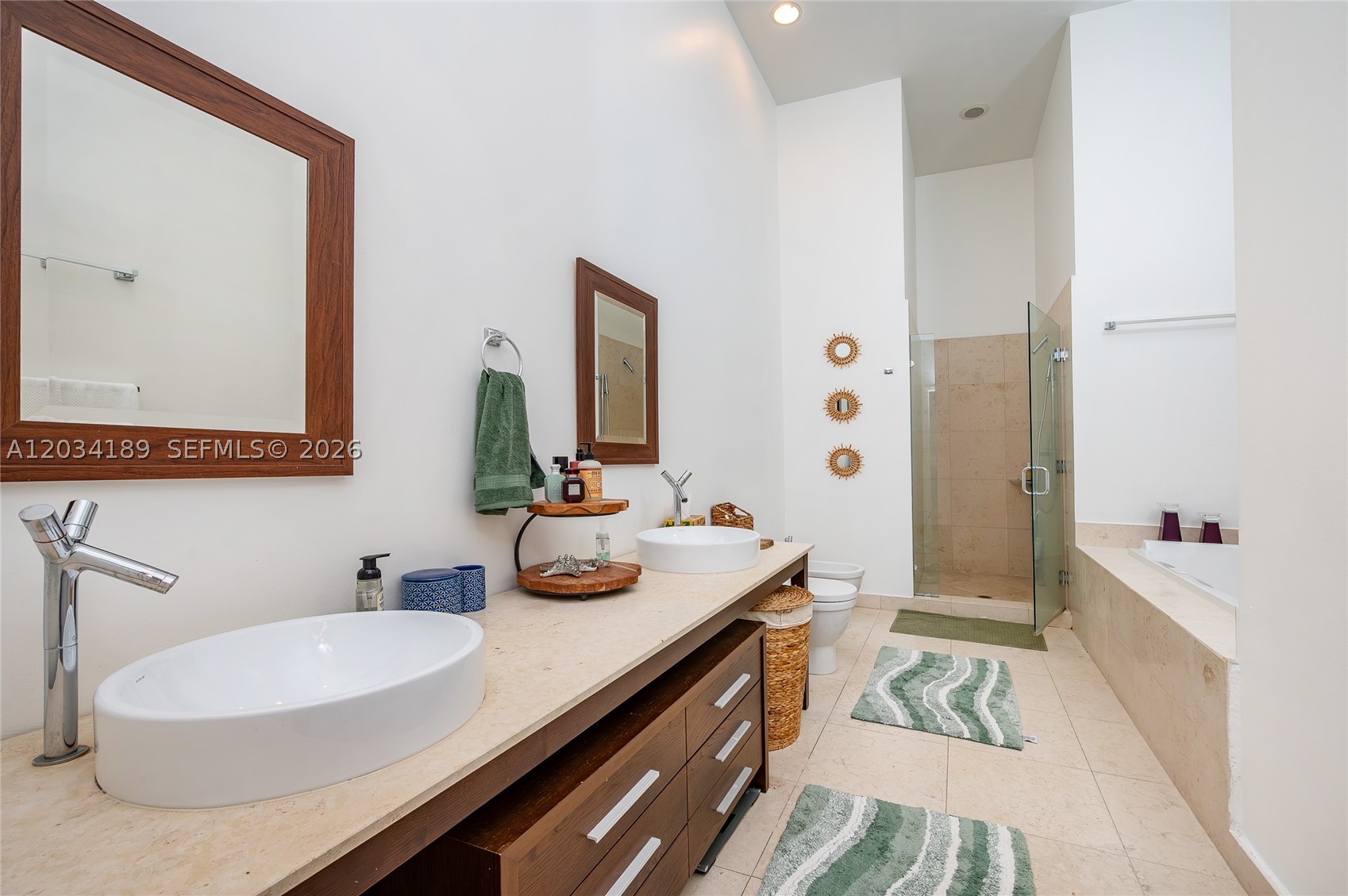 ICONBRICKELL CONDO NO 1 - Residential