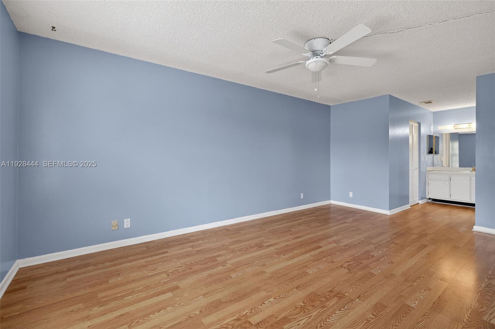 JUPITER VILLAGE TOWNHOMES - Residential
