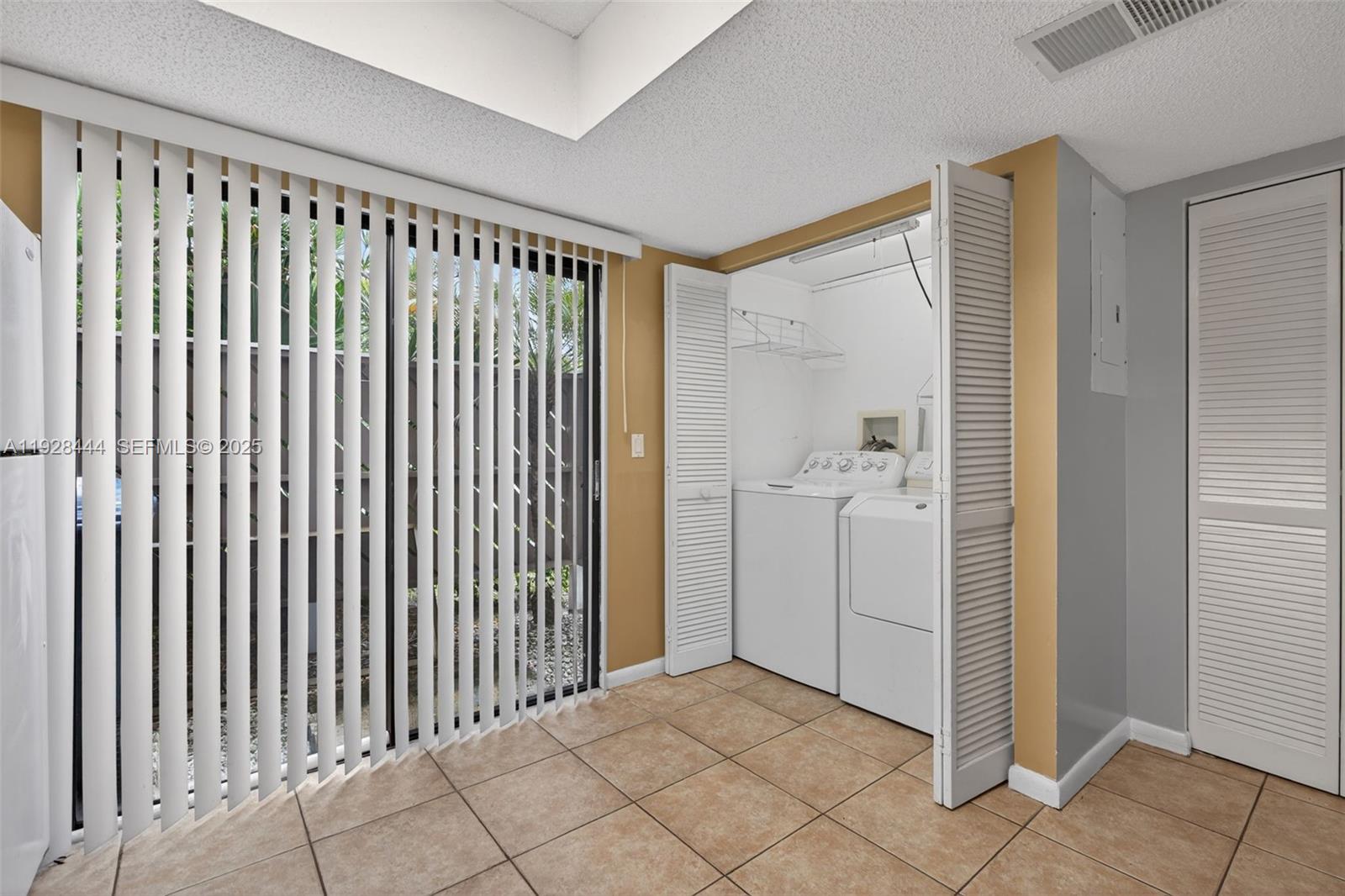 JUPITER VILLAGE TOWNHOMES - Residential