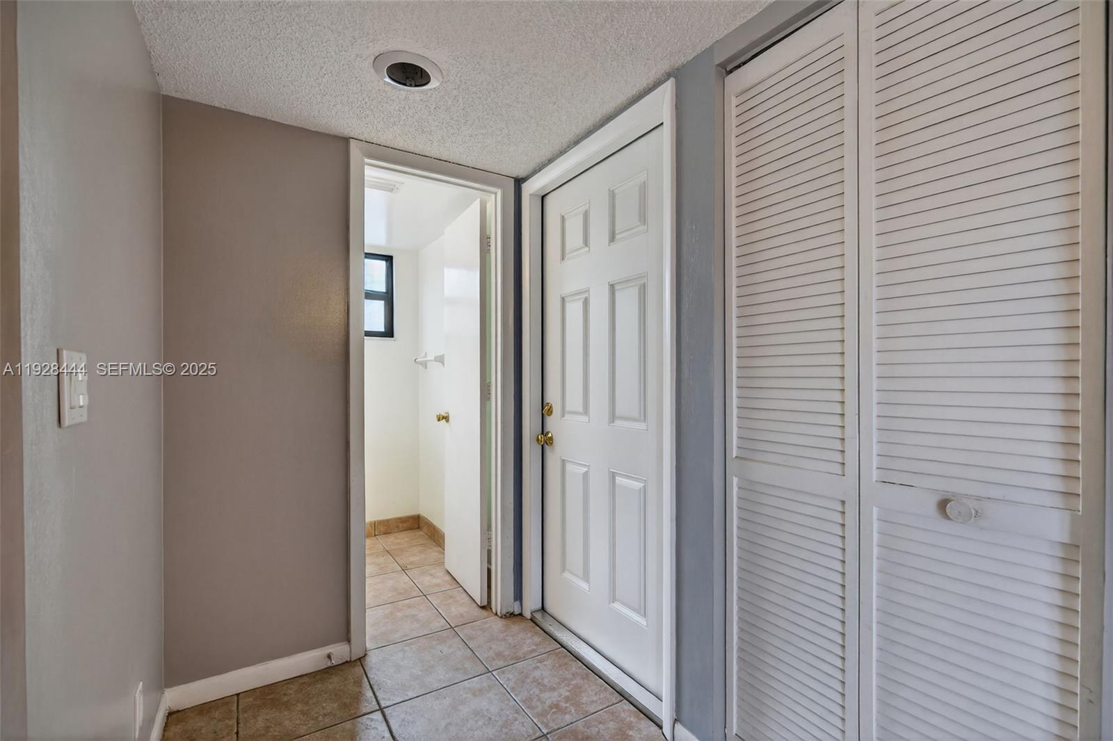 JUPITER VILLAGE TOWNHOMES - Residential
