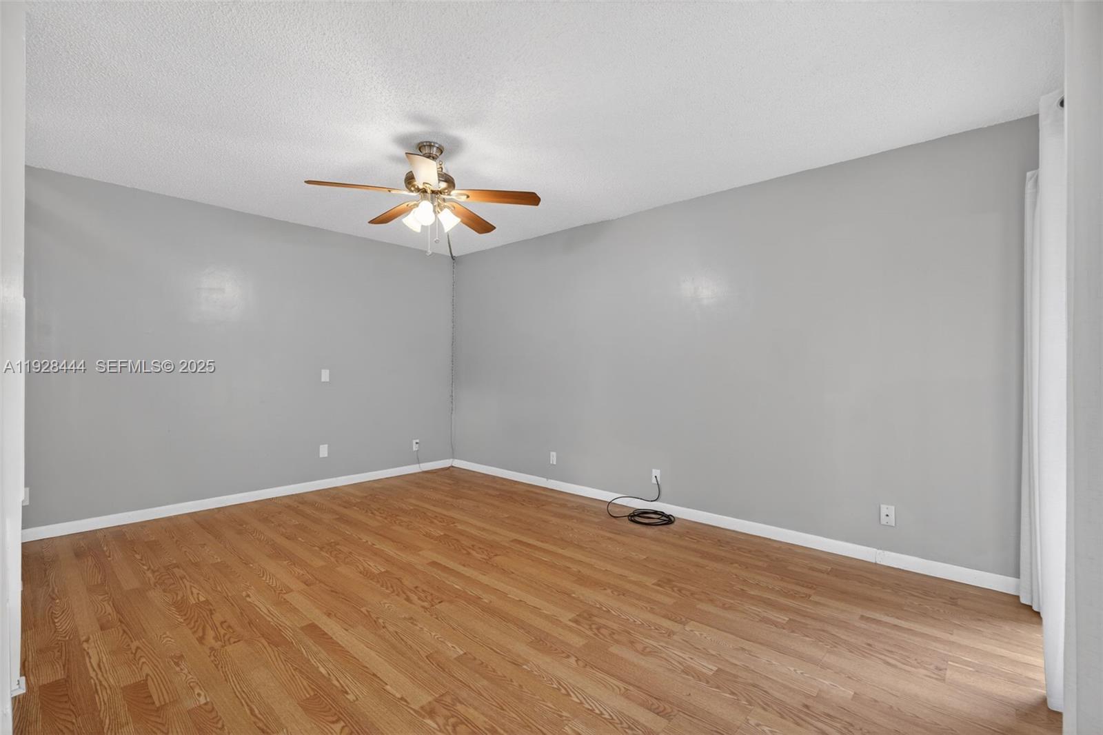 JUPITER VILLAGE TOWNHOMES - Residential