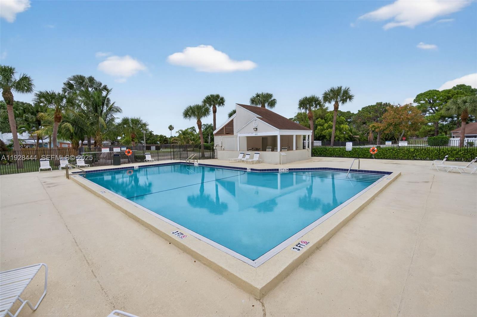 JUPITER VILLAGE TOWNHOMES - Residential