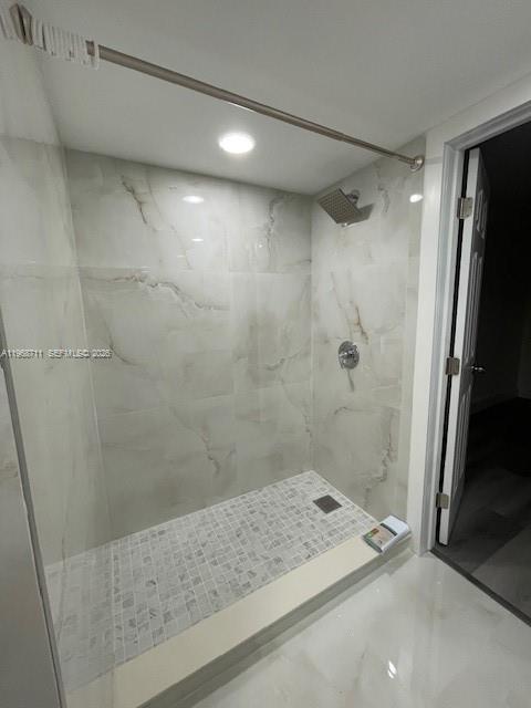 LAS VILLAS CONDO - Residential Lease