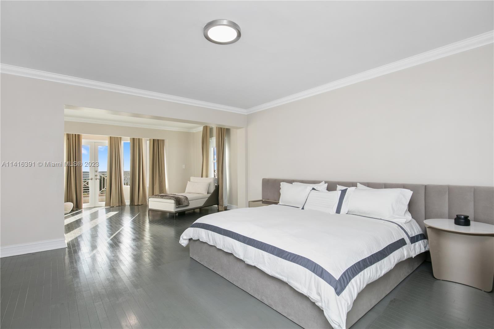 GOLDEN BEACH SEC B - Residential