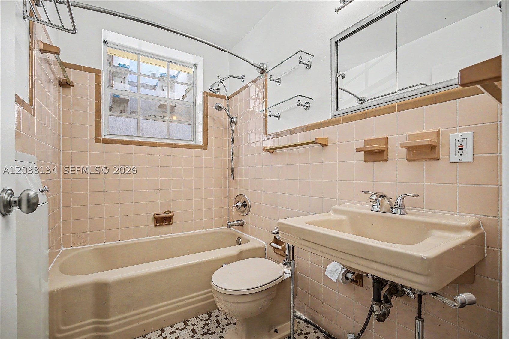 WASHINGTON PARK CONDO - Residential