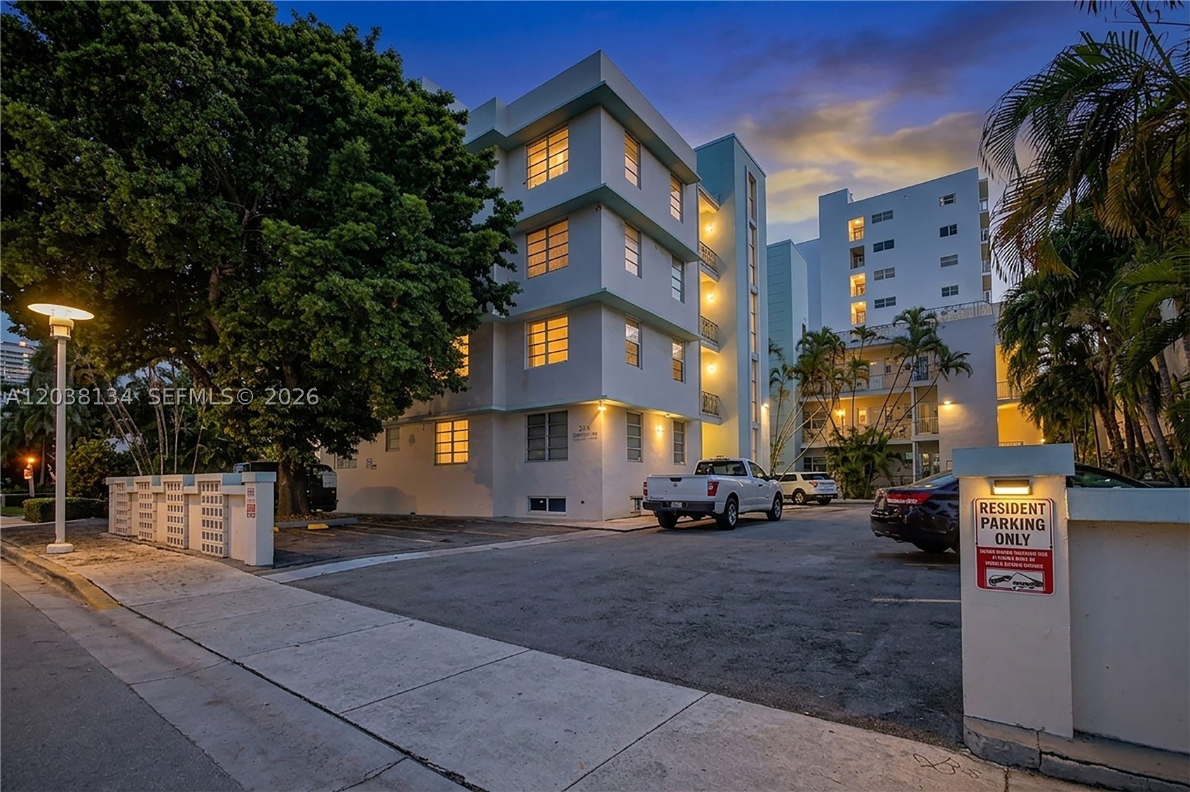 WASHINGTON PARK CONDO - Residential