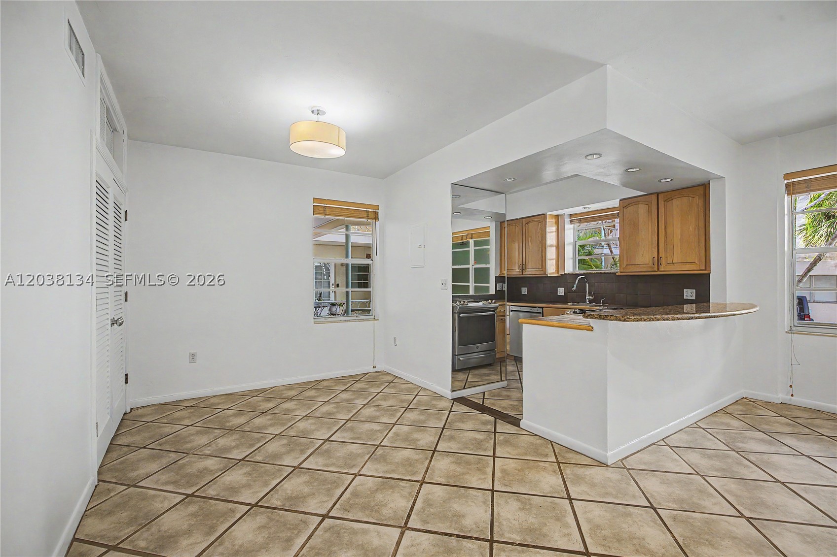 WASHINGTON PARK CONDO - Residential