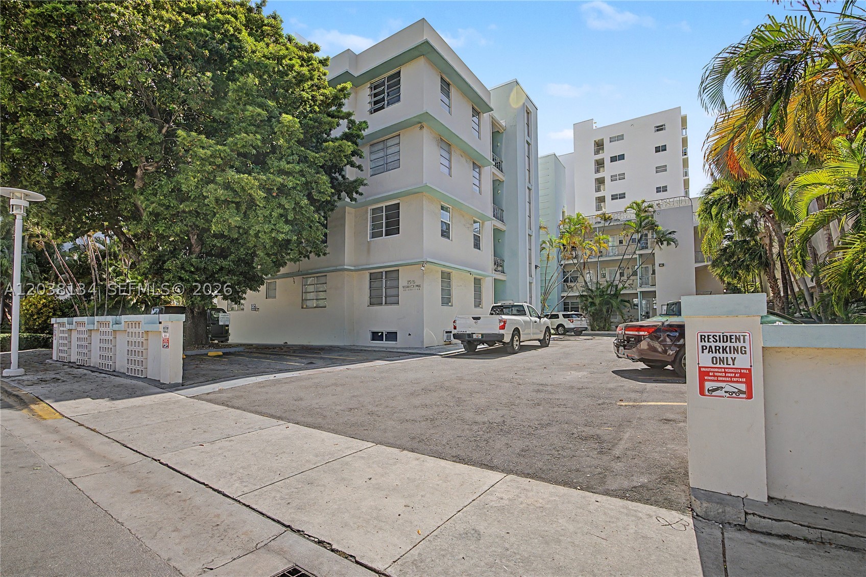 WASHINGTON PARK CONDO - Residential