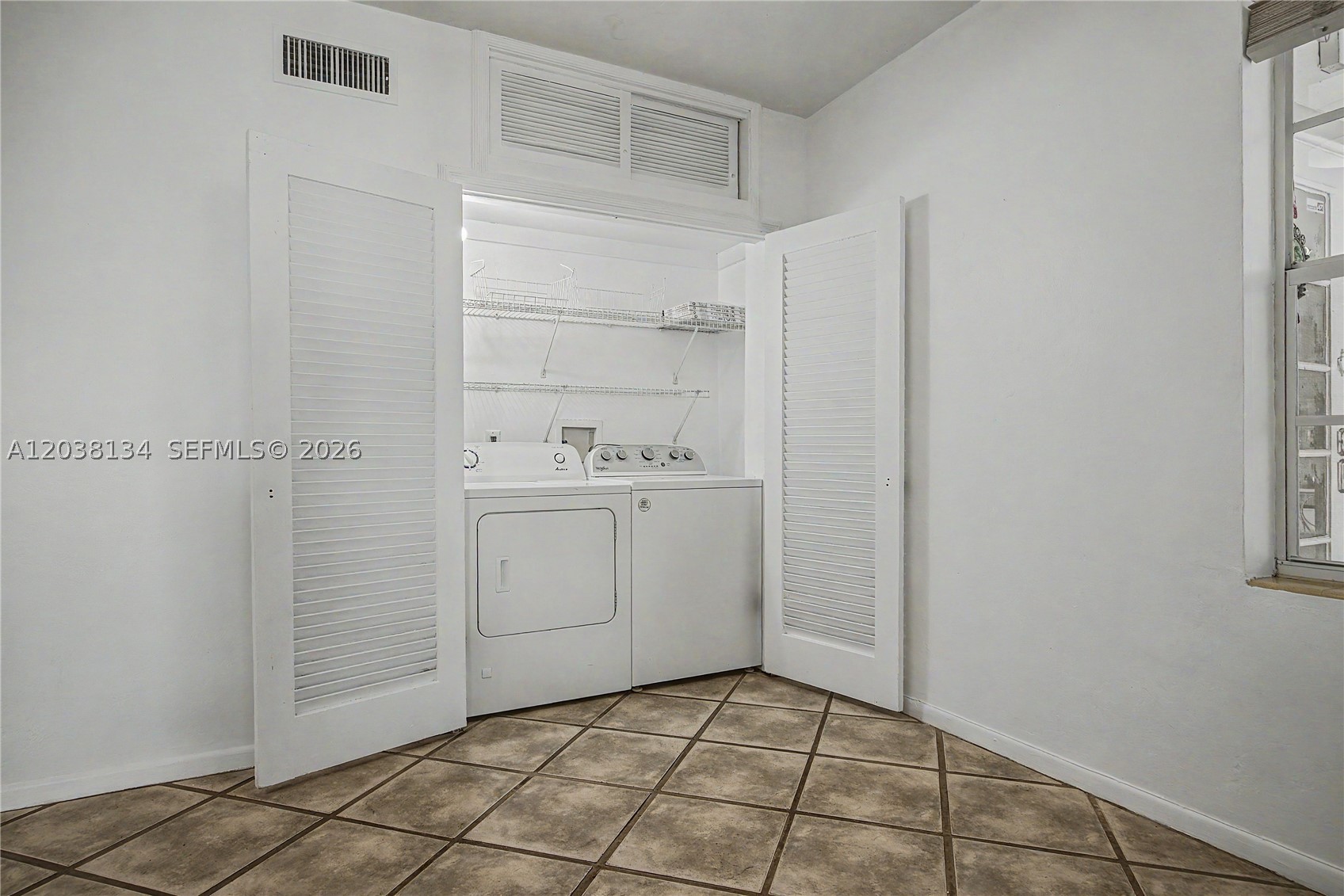 WASHINGTON PARK CONDO - Residential