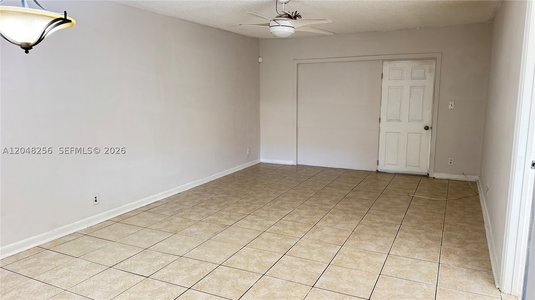 LAKEWOOD ON THE GREEN CON - Residential Lease