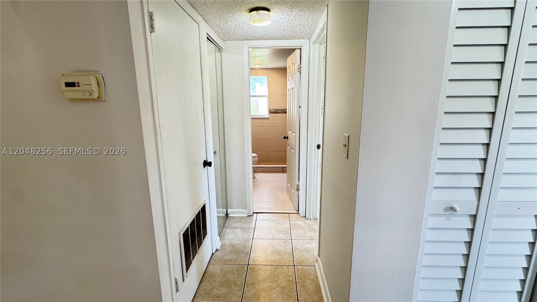LAKEWOOD ON THE GREEN CON - Residential Lease