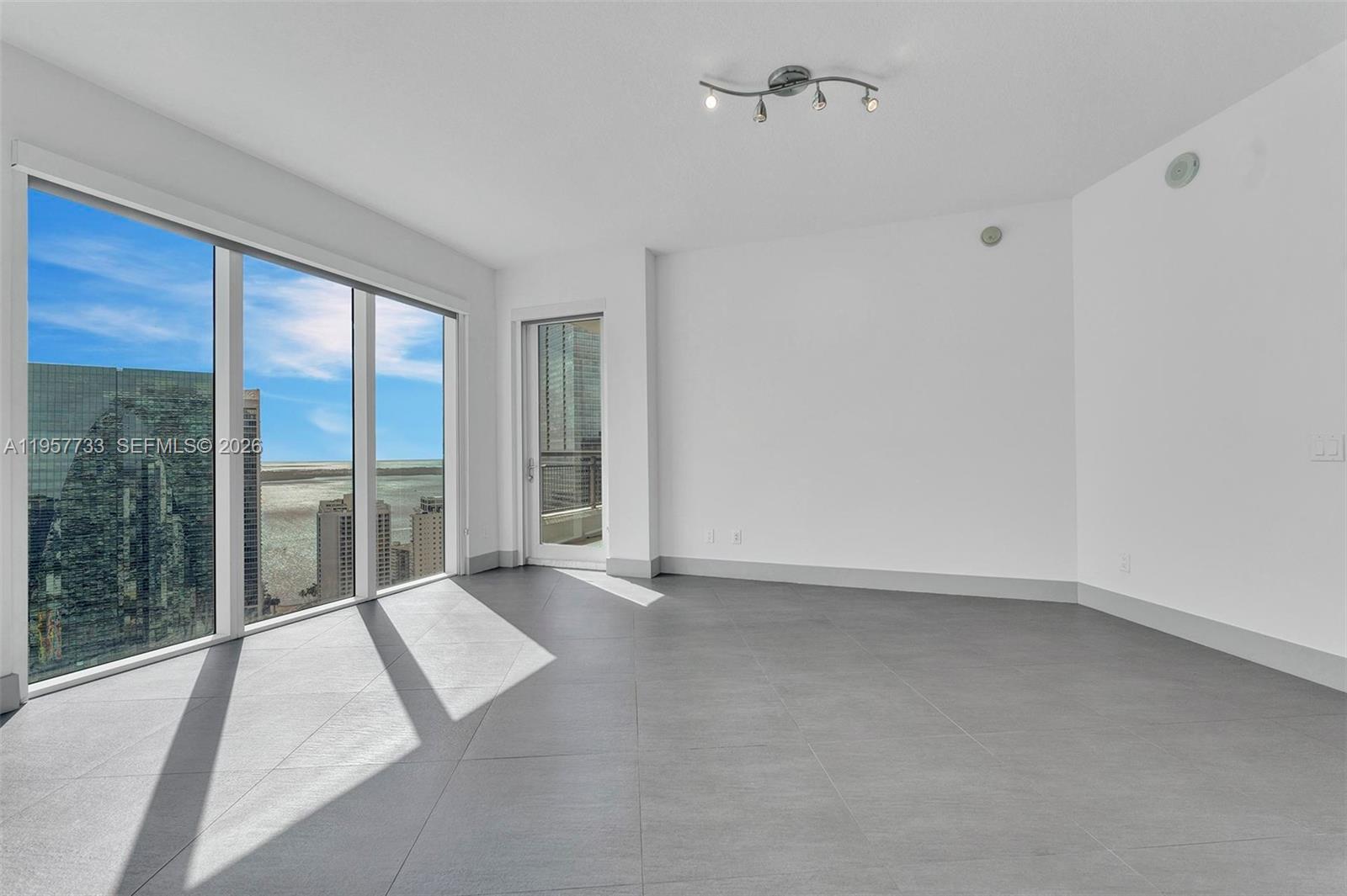 INFINITY AT BRICKELL COND - Residential