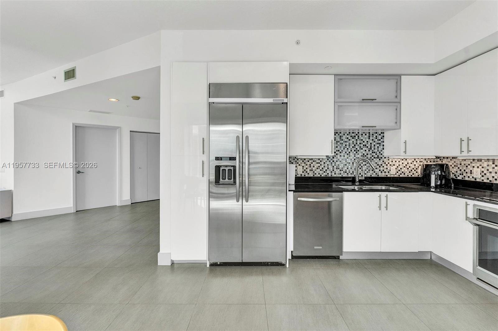 INFINITY AT BRICKELL COND - Residential