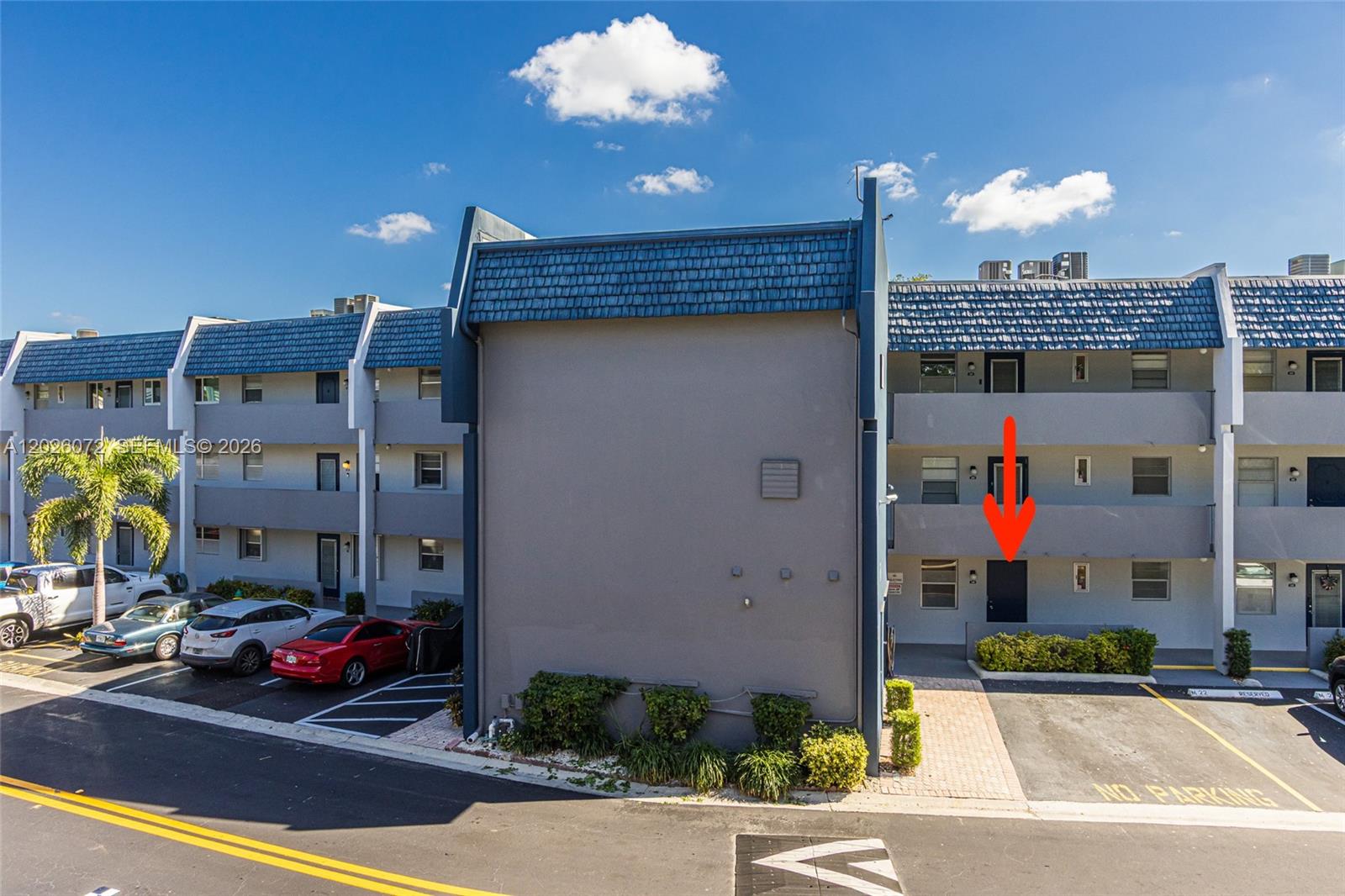 ORIOLE GOLF & TENNIS CLUB - Residential