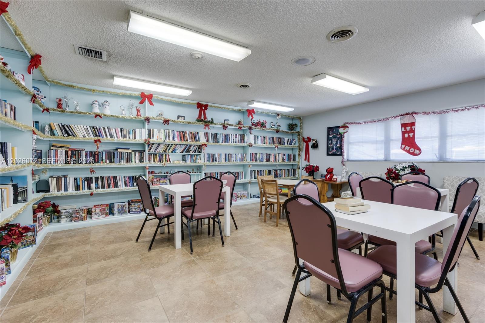 ORIOLE GOLF & TENNIS CLUB - Residential