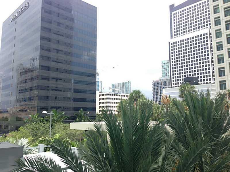 THE PLAZA BRICKELL - Residential Lease