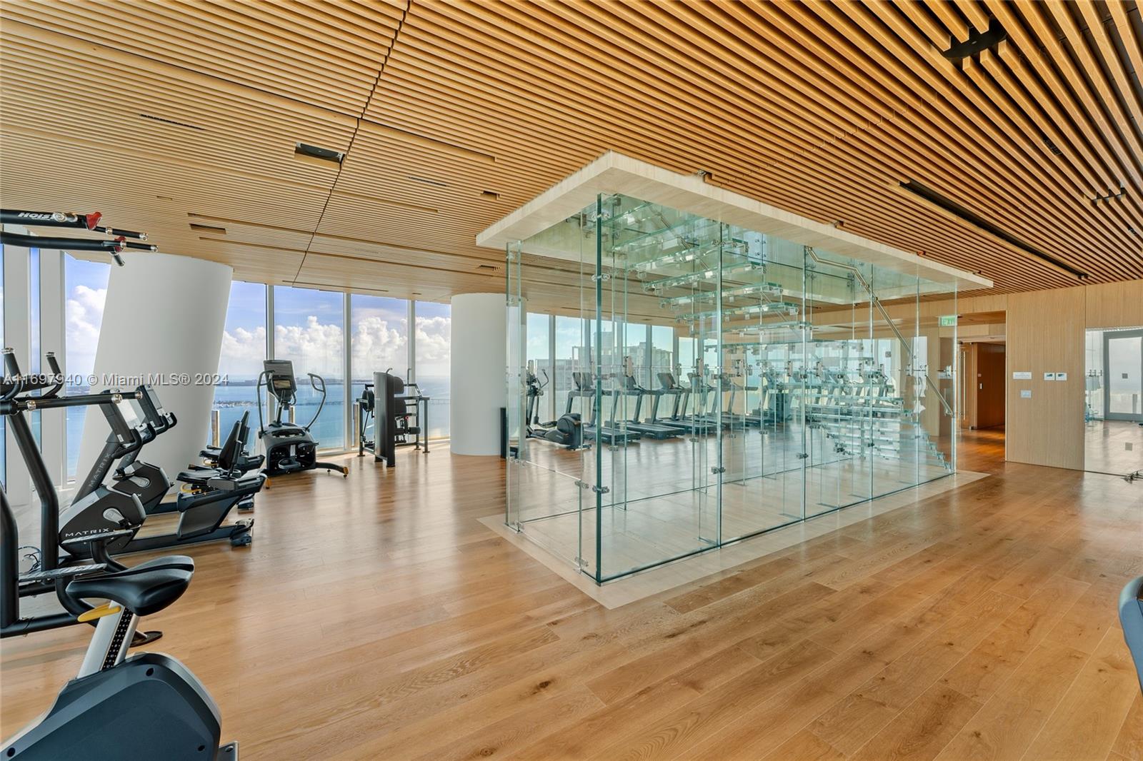 ASTON MARTIN RESIDENCES - Residential