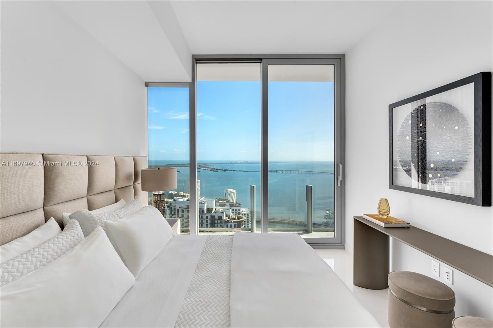 ASTON MARTIN RESIDENCES - Residential