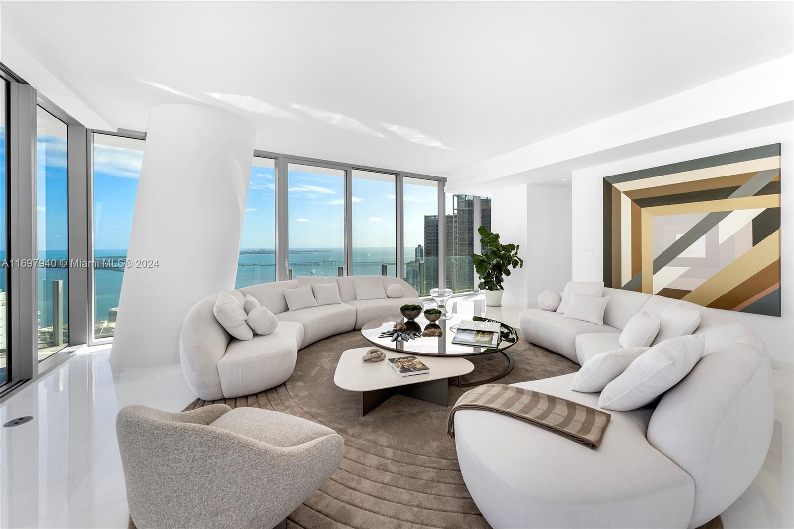 ASTON MARTIN RESIDENCES - Residential