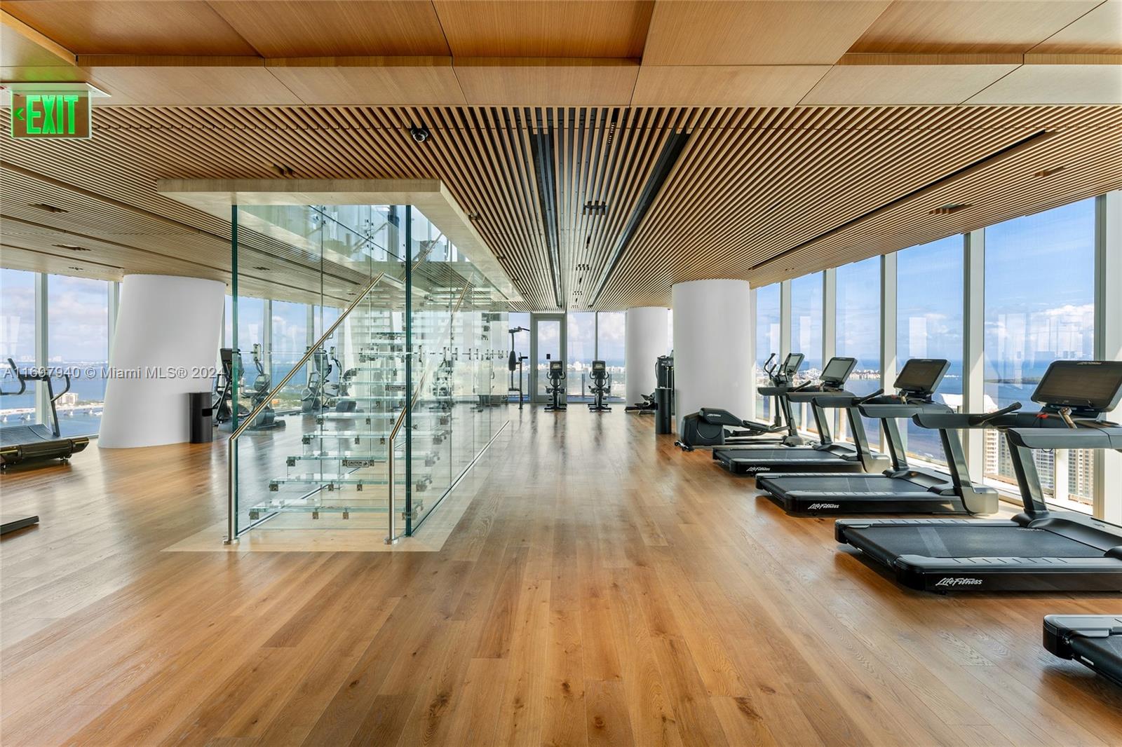 ASTON MARTIN RESIDENCES - Residential