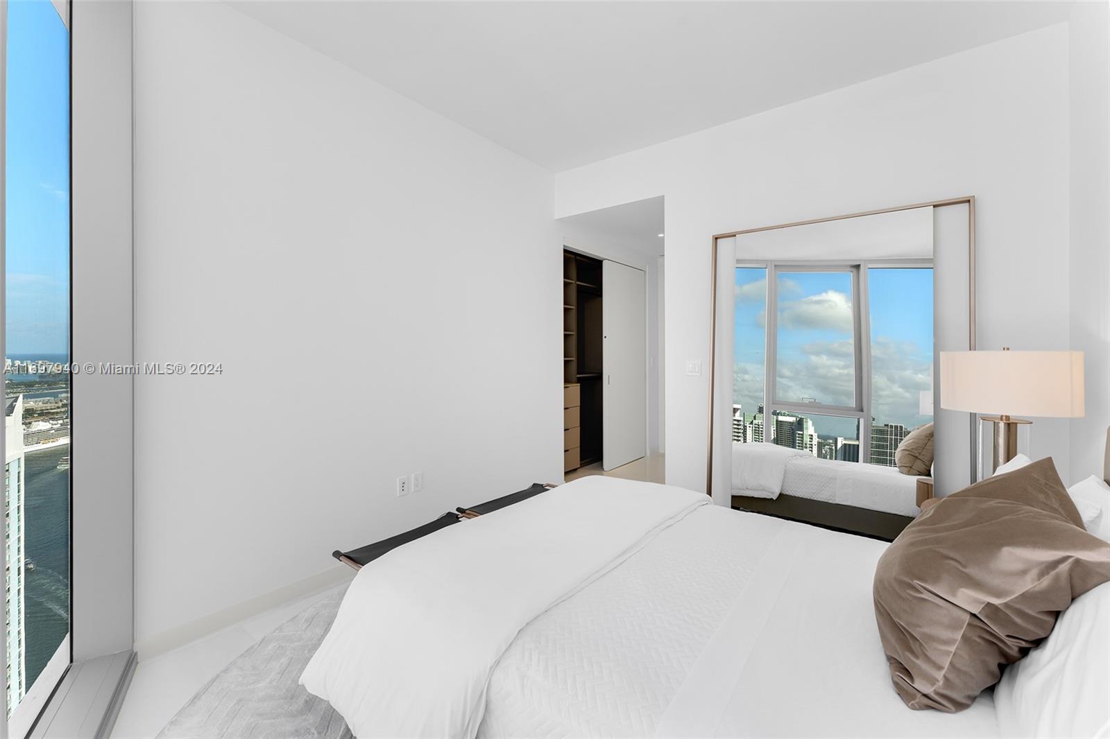 ASTON MARTIN RESIDENCES - Residential